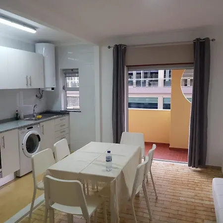 Apartment 200 Meters To The Portimao